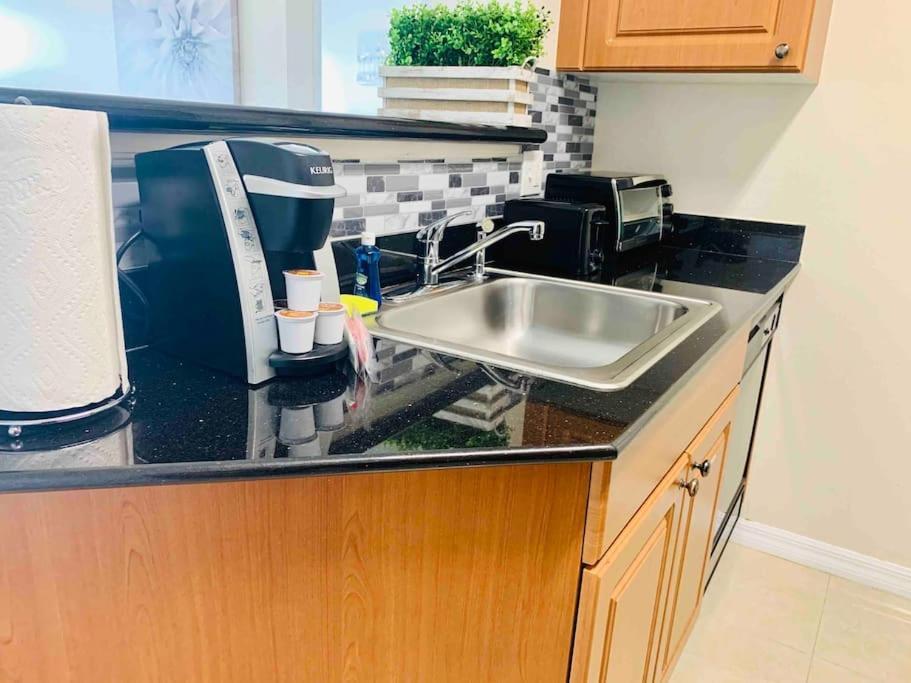 Walking Distance From Universal One Bedroom Resort Орландо Екстериор снимка