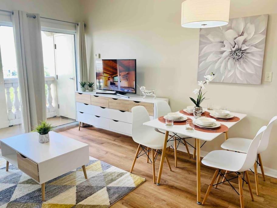 Walking Distance From Universal One Bedroom Resort Орландо Екстериор снимка